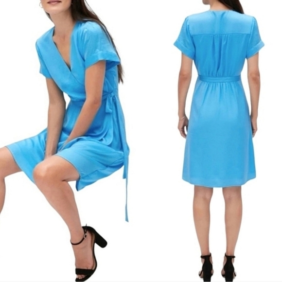 Banana Republic Dresses & Skirts - Banana Republic blue wrap mid Length dress (with straps to tie)